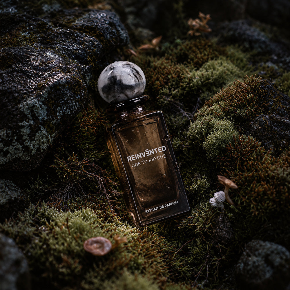 Reinvented Ode To Psyche perfume, woody aromatic fragrance – alternate view